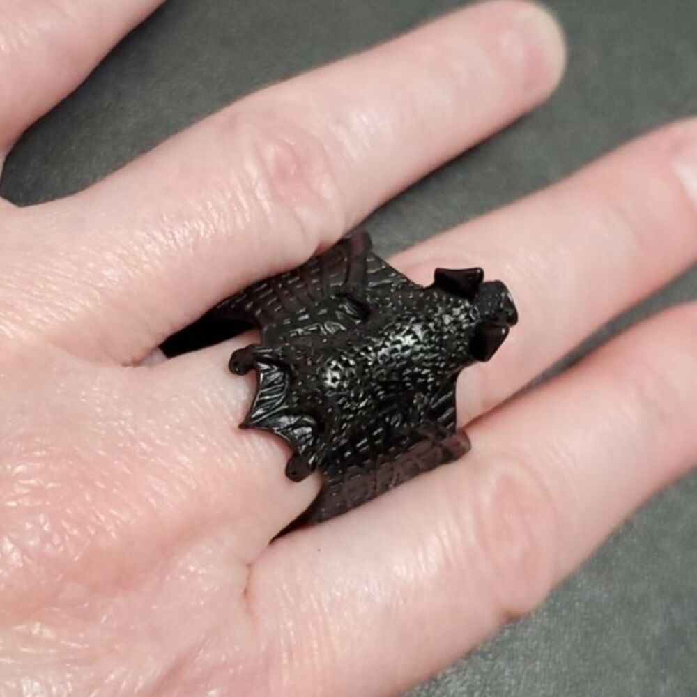 Black bat wrap ring adjustable metal